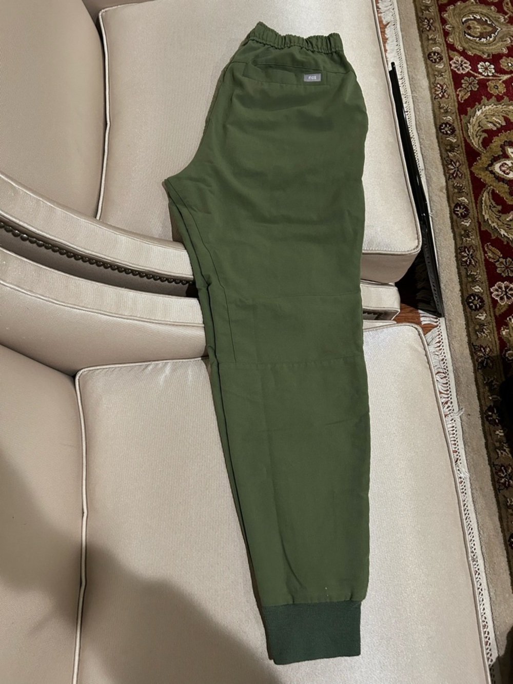 FIGS Men's Medium Leon and Tansen Jogger Pants with scrub cap